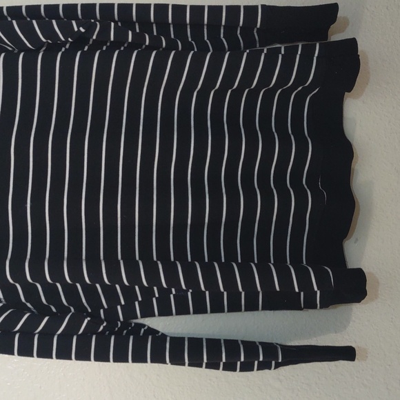 USED DANSKIN SIZE L LONG SLEEVE HORIZONTAL STRIPED SHIRT HAS PAINT ON BOTTOM - Picture 9 of 10